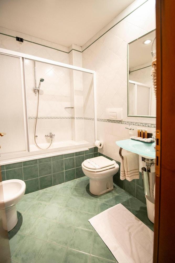 Hotel Estense 3*